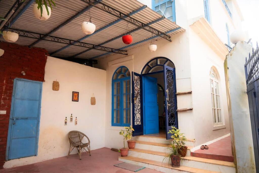 Blue Door Villa By Homeyhuts Rajpur Экстерьер фото